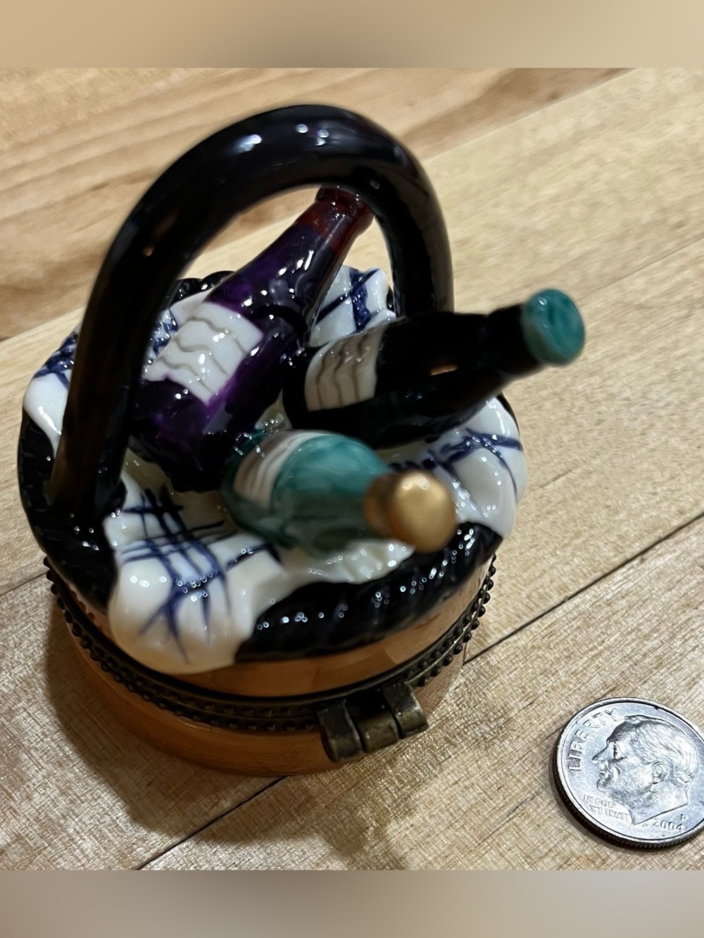 VTG porcelain hinged trinket box. Picnic basket w wine bottles. Miniature picnic